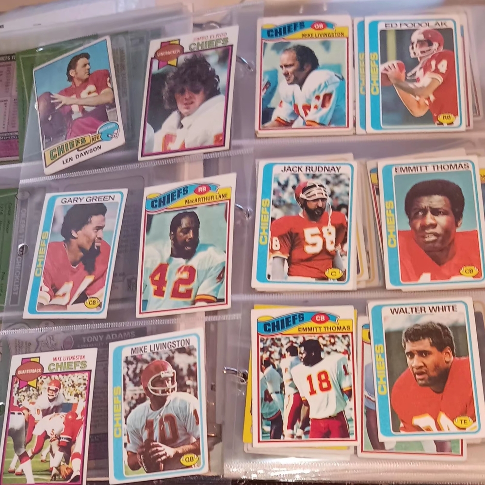 Vintage Baseball Card Lot  Vintage Football Card Lot - Picture 10 of 16